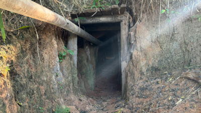 Mineneingang der Fairen Edelsteine Mine