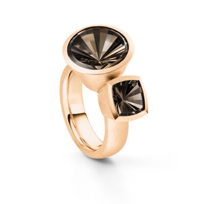 rosegold toi et moi ring mit zwei rauchquartz steinen einer rund einer quadratsich von jan spille