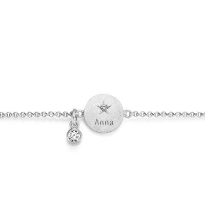 weissgold armband mit diamant und namensgravur als geburtsschmuck für mama von jan spille