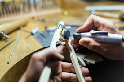 Schmuckdesigner:in und Goldschmiedemeister:in bei Eco+Fairtrade Goldschmied Jan Spille