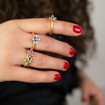 Mix and Match Schmuck aus Echtgold Ceylon-Kollektion aus Recycling Gold, Fair Trade Saphire von Schmuckdesigner Jan Spille