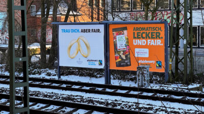 Grossformat Plakat von Jan Spille-Schmuck im Rahmen der Kampagne Fairbruary 2026 in Hamburg Holstenstrasse