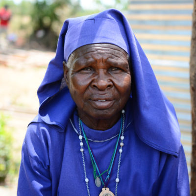 Jan Spille und Team treffen Vertreter von Kirche und Staat während der fairen Bergbaureise in Kenia