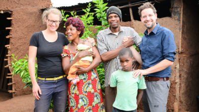 Jan Spille und Heike besuchen Familien in Uganda, die in fairem Bergbau arbeiten