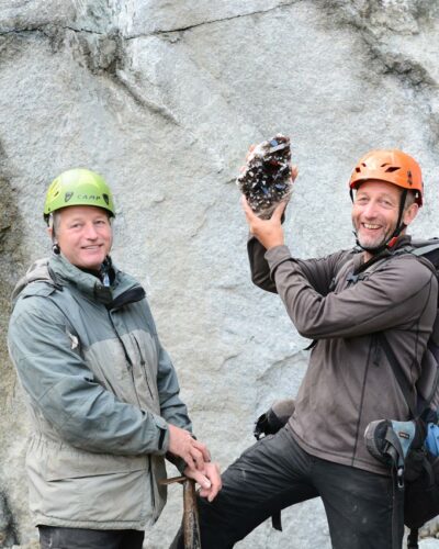 Hofer Brüder präsentieren Rauchquarz Stufe