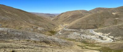 berge in peru auf bergbaureisen von jan spille für den abbau von fairtrade gold und fairen edelsteinen