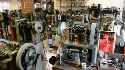 Jan Spille Besuch Goldschmiede Manufaktur für Faitrade Ketten in Manchester