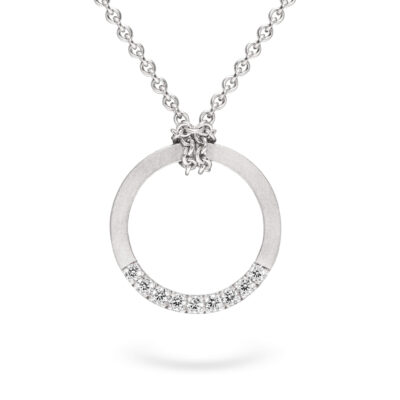 Runder Kettenanhänger in Echtgold mit ethischen Diamanten Fair Trade Schmuck aus der Fischgrät Kollektion von Jan Spille Goldschmied Hamburg