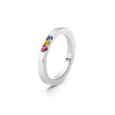 Zarter Fair trade Schmuck verlobungsring drei steine aus der Fischgrätkollektion in Weissgold mit blauen, gelben pinken fairen Saphir ais Sri Lanka