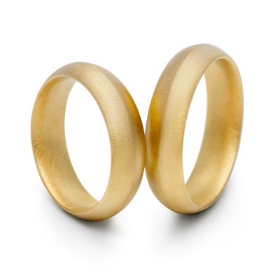 Eheringe von Jan Spille Schmuck mit Oval Spitzer Form von Jan Spille