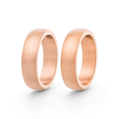 Zwei Eheringe Rosegold ohne Stein Beispiel in Goldfarbe Rotgold Legierung zur Auswahl bei Goldschmied Jan Spille Hamburg