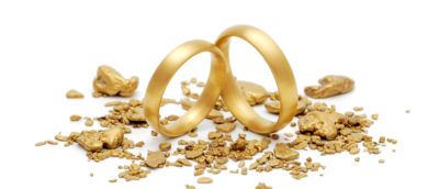 Zwei Trauringe naturgold oval rund von Jan Spillle, Goldschmied in Hamburg Altona
