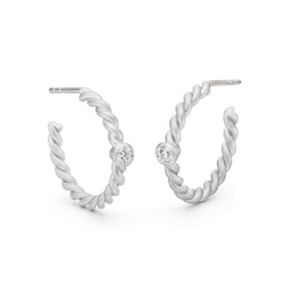 Moderne Creolen mit konfliktfreien Diamanten der Kordel-Kollektion aus Fairtrade Gold von Jan Spille aus Hamburg