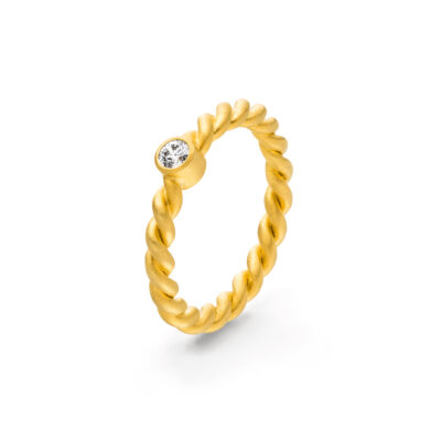 Zeitlosee Verlobungsringe mit kleinem Stein aus konfliktfreien Diamamten in der Kordel-Kollektion aus Fairtrade Echtgold von Jan Spille aus Hamburg