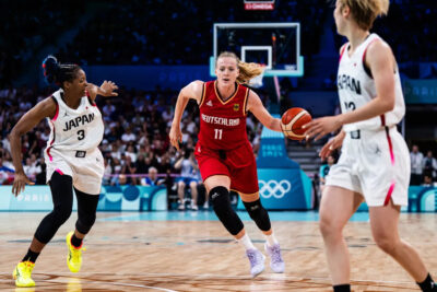 Die Kapitänin der deutschen Nationalmannschaft der Frauen Marie Gülich beim Basketball Spiel gegen Japan