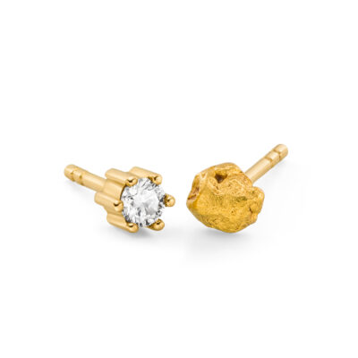 Asymmetrische Ohringe der Puna-Collection mit Goldnuggets und Diamant Ohrstecker von Jan Spille Schmuck