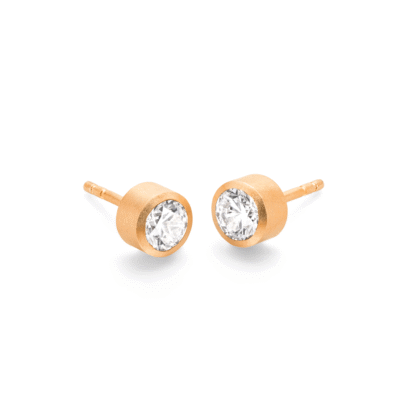 roségold und diamant ohrstecker mit zargenfassung aus fairem gold und ethischen diamanten