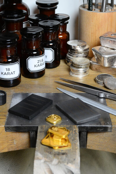 Neuer Schmuck durch Recycling Gold und Silber bei Jan Spille Goldschmiede in Hamburg