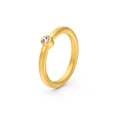 Runder Verlobungsring aus der Rund Kollektion von Goldschmied Jan Spille mit Fair gehandeltem Gold und Ethical Diamonds mit Zargenfassung