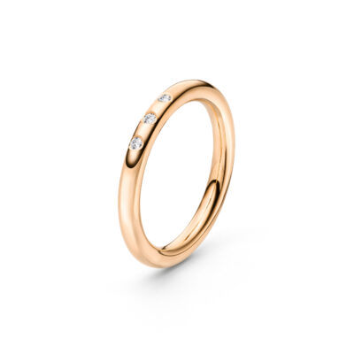 Runder Verlobunsgring mit Zargenfassung der Rund Kollektion aus Fair gehandeltem Gold und Ethical Diamonds minimalistisches Design