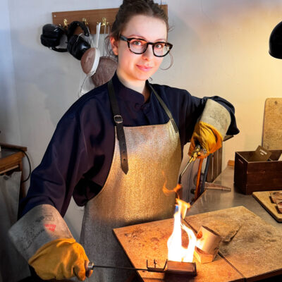 Team Jan Spille Schmuck aus Hamburg Auszubildende Lilly goldschmied ausbildung hamburg