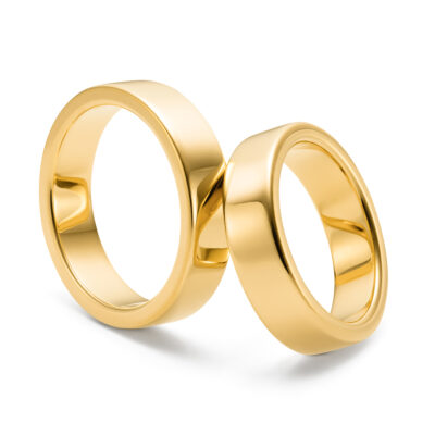 Zeitlose Gold Eheringe mit rechteckigem Profil von Jan Spille Hamburg, 750 Gelbgold, innen: gerade, poliert