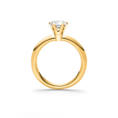 goldener Verlobungsring mit weißem fair trade Diamanten von Jan Spille