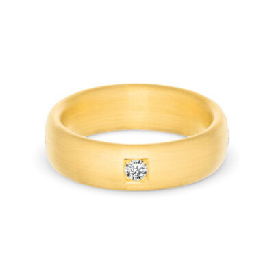 Nachhaltige Eheringe aus Fairtrade Gold mit Einzelfassung Pavé Quadrat und konfliktfreier Diamant als verlobungsring ehering kombination