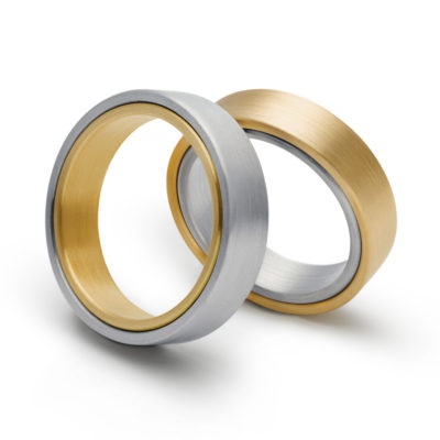 Ehering zweifarbig Ring im Ring von Jan Spille aus 750 Gelbgold und 750 Weißgold